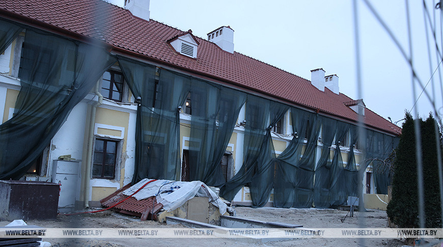 Реконструкция здания под галерею Тызенгауза
