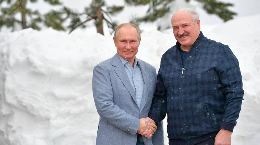 Владимир Путин и Александр Лукашенко во время встречи в Красной Поляне. Фото пресс-службы Президента РФ - БЕЛТА