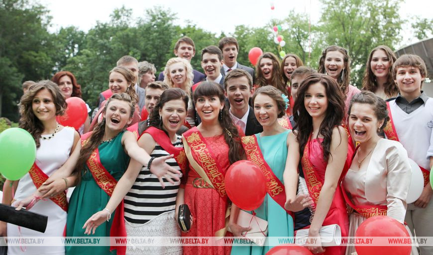 В Беларуси более 3% выпускников 11-х классов получили золотые или серебряные медали, 2013 год