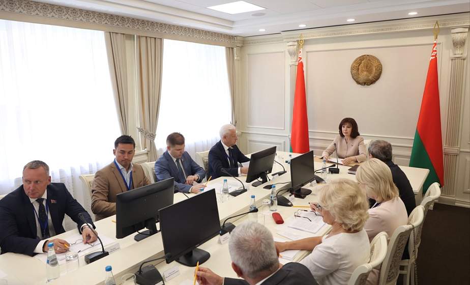 В Гродно в рамках IX Форума регионов Беларуси и России состоялось заседание восьмой сессии Совета Республики Национального собрания Республики Беларусь