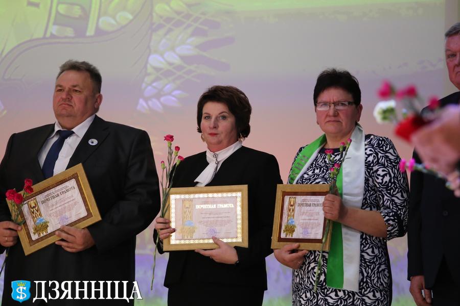 “Слава тебе, хлебороб!”: аграрии Щучинщины получили награды на областных «Дожинках-2019»